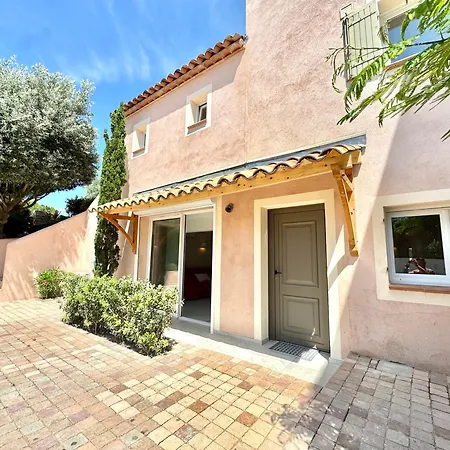 Apartment L'elegant,4pers,piscine,2 Parkings,climatisation