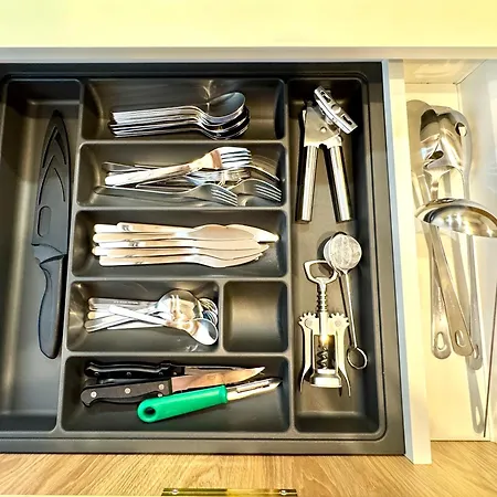 L'elegant,4pers,piscine,2 Parkings,climatisation Apartment *