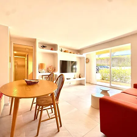 L'elegant,4pers,piscine,2 Parkings,climatisation Appartement