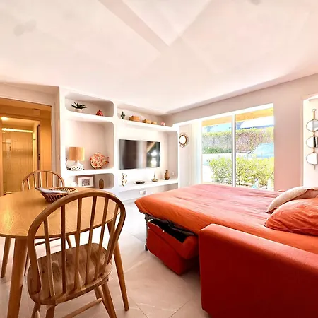 L'elegant,4pers,piscine,2 Parkings,climatisation Appartement
