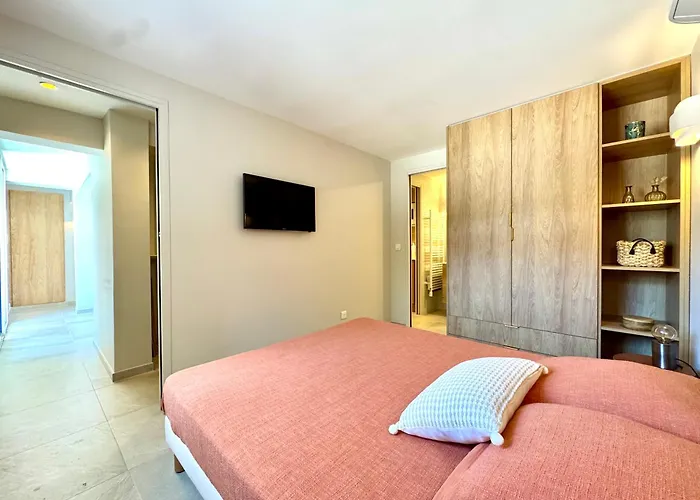 Apartment L'elegant,4pers,piscine,2 Parkings,climatisation