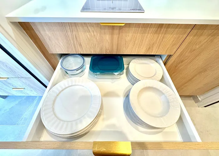 L'elegant,4pers,piscine,2 Parkings,climatisation Apartment