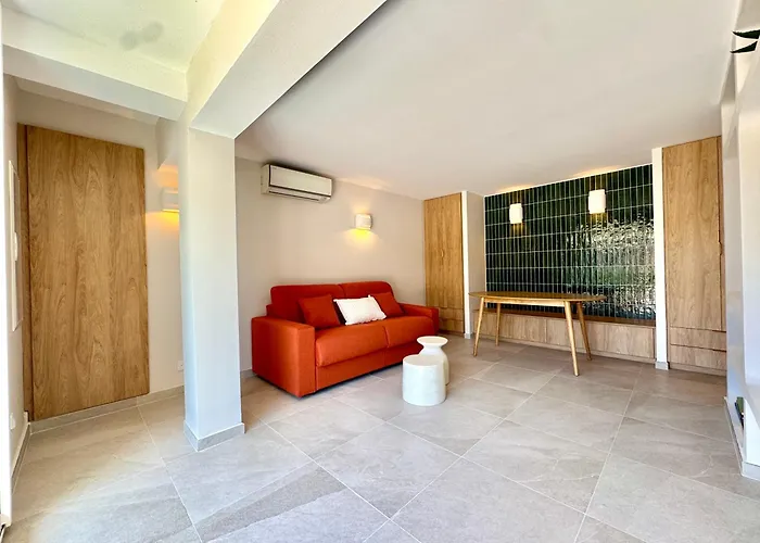 L'elegant,4pers,piscine,2 Parkings,climatisation