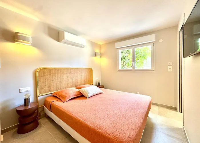 L'elegant,4pers,piscine,2 Parkings,climatisation