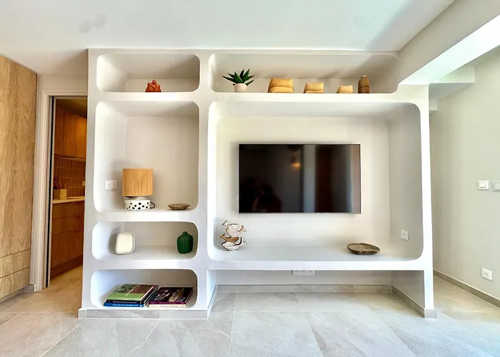 L'elegant,4pers,piscine,2 Parkings,climatisation Saint-Tropez