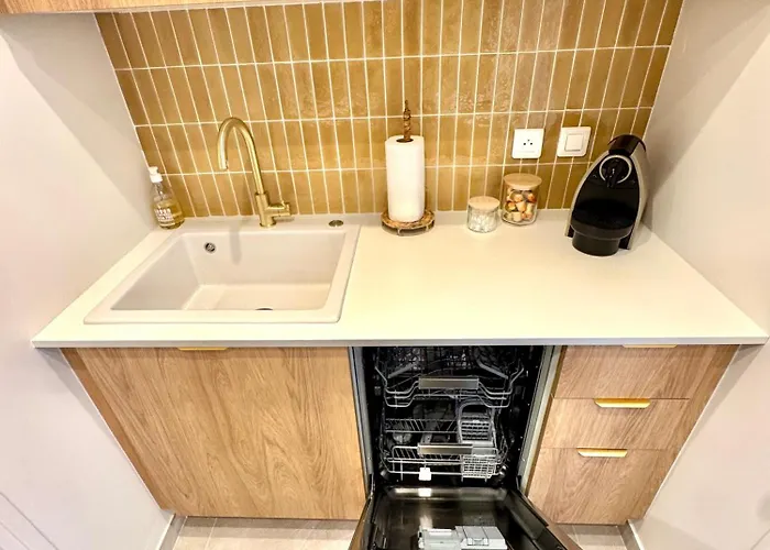 L'elegant,4pers,piscine,2 Parkings,climatisation Apartment *