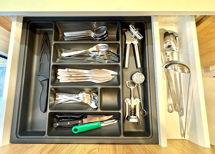 L'elegant,4pers,piscine,2 Parkings,climatisation Apartment *